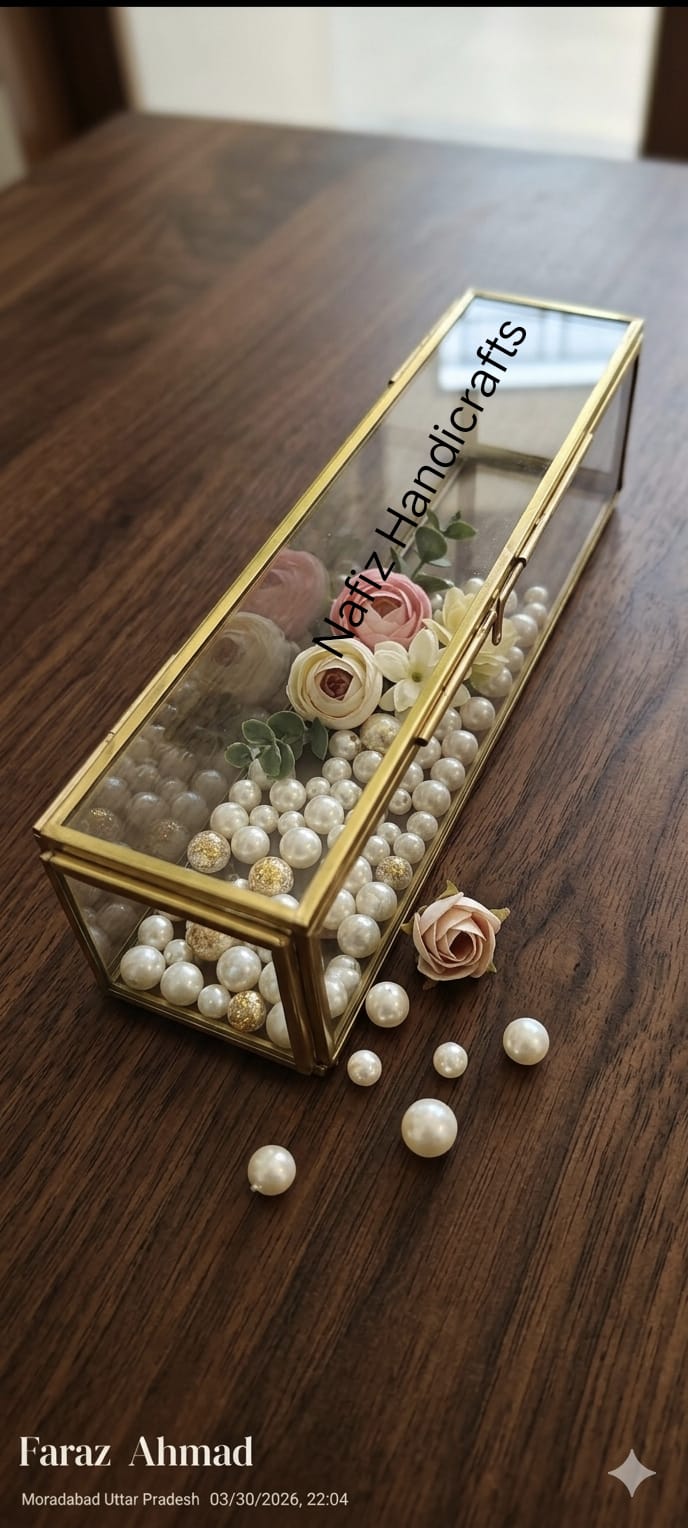 glass scroll box